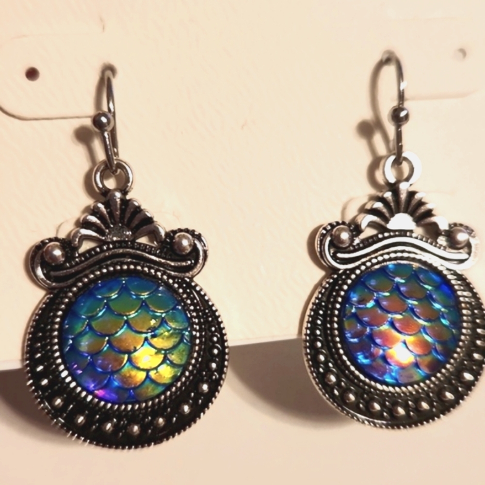 Iridescent Mermaid Dangle Earrings - Picture 3 of 6